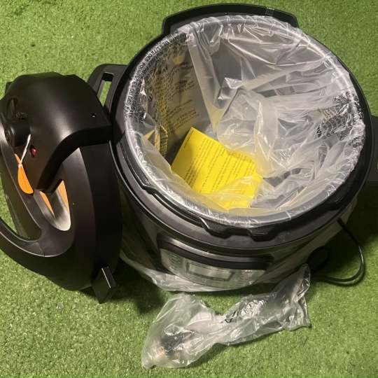 Nồi Áp Suất Instant Pot 8QT - Hàng chính hãng - Phiên bản Mỹ - Điện 110V